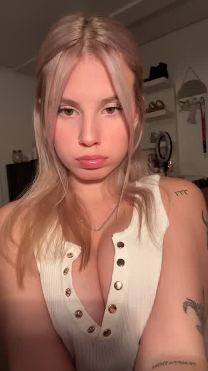 If I were your trainer, I would train your dick with my tits🔥