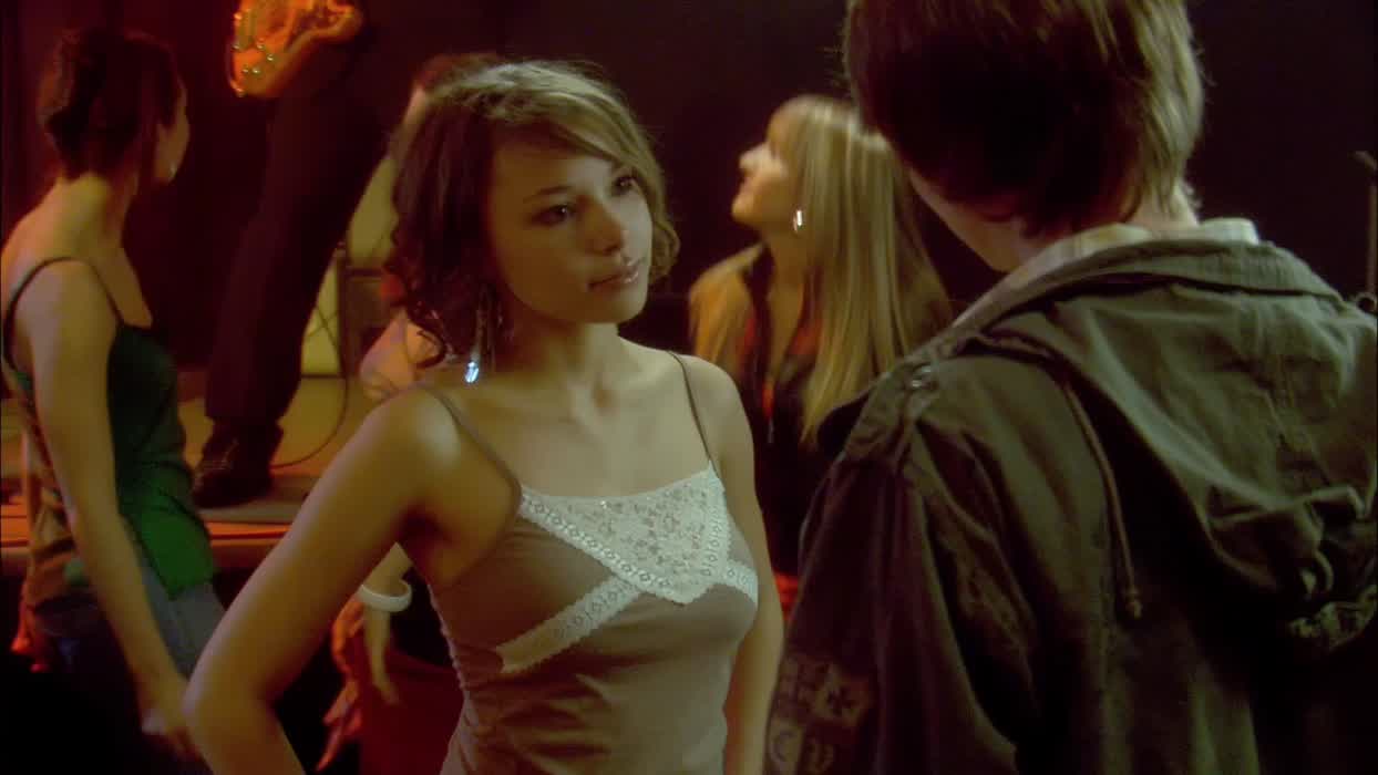 [Topless] Jessica Parker Kennedy in 'Decoys 2: Alien Seduction' (2007) (22 years old)