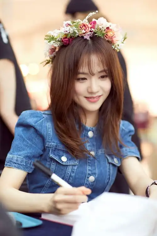 Queen Jisoo