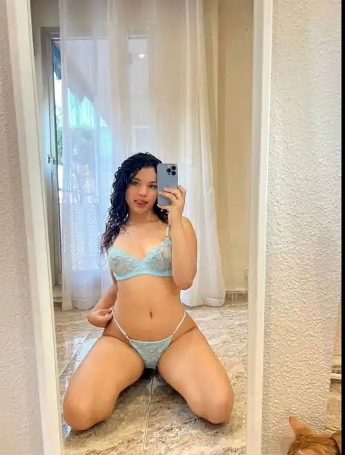 If I send this pic to my stepdad, think he'll make a move?