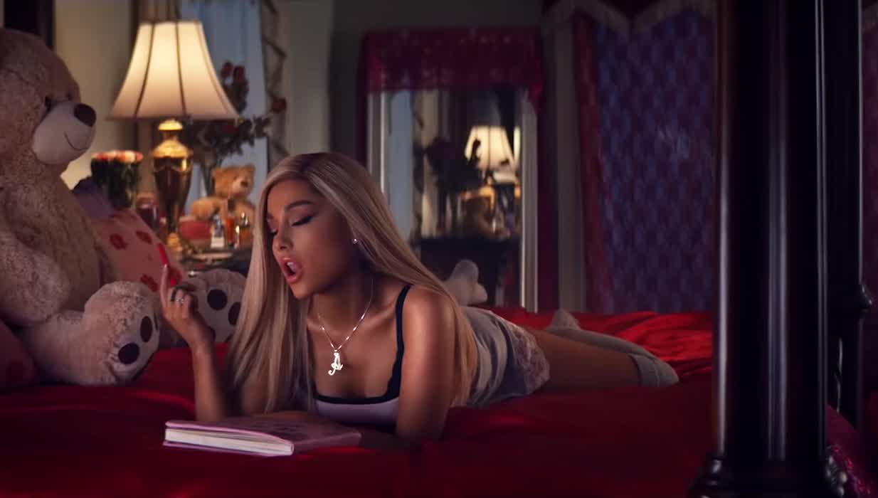 Trade and jerk Ariana content! 