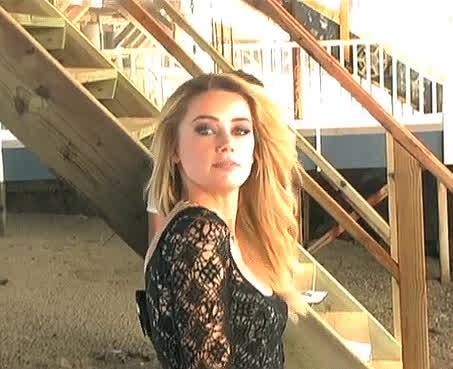 Amber is so fine 