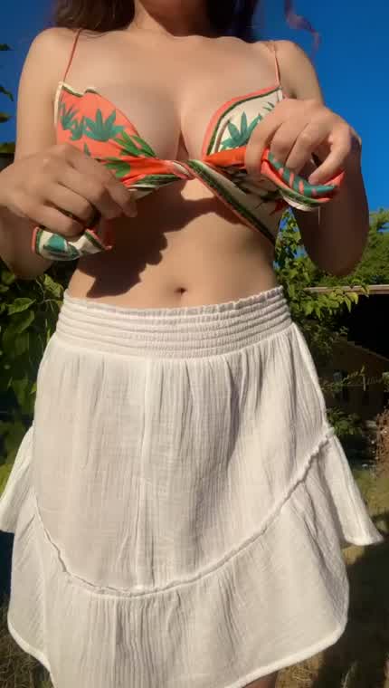 It feels weird to call them “ski sloped” tiddies in the middle of summer, but okay :)