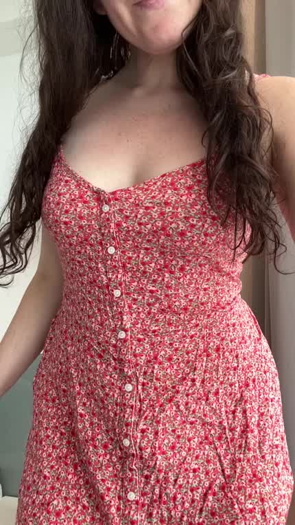sundress is hiding a cute body