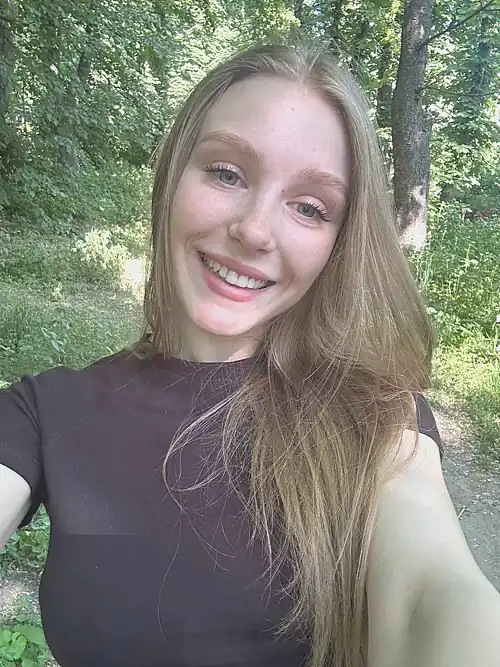 i am outside at the park, all sexy and clothed.