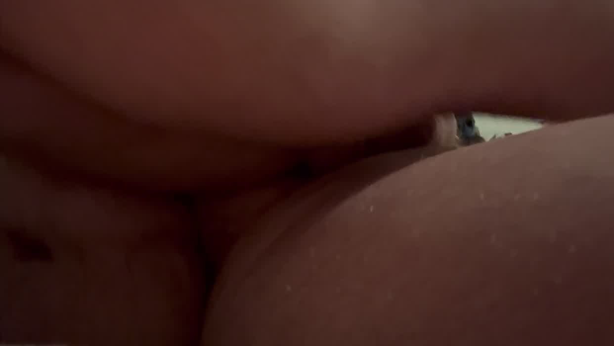 Using Njoy wand to make small cock cum 