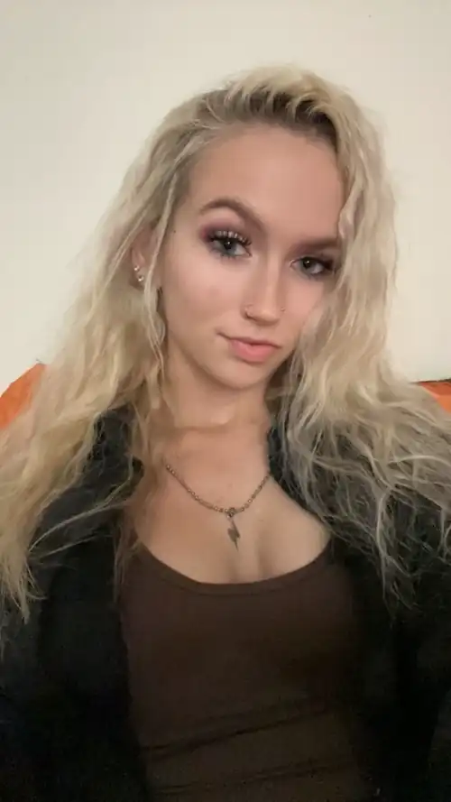 23F and could use a date