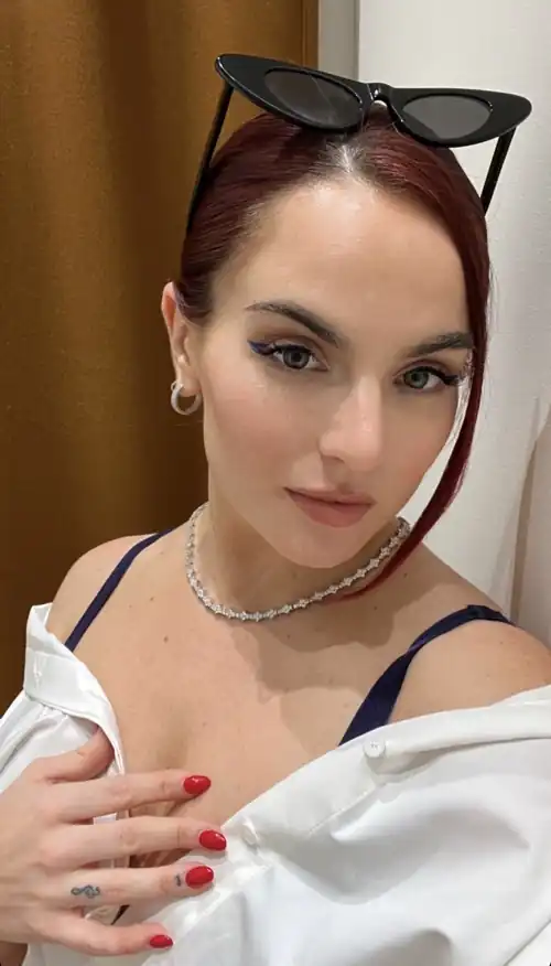 JoJo selfie | IG story July 2023