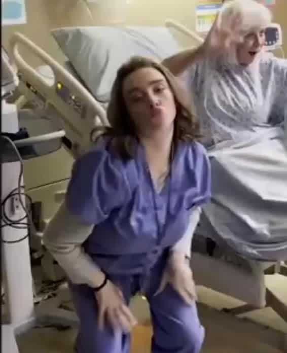 Billie shaking her fat ass slow motion😋🍑