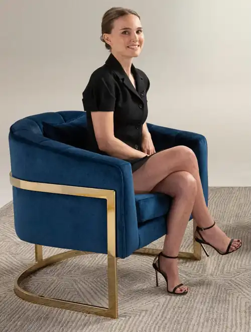 You have to love her casually showing off her fuckable legs.