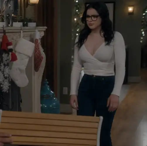 Modern Family S11 E09