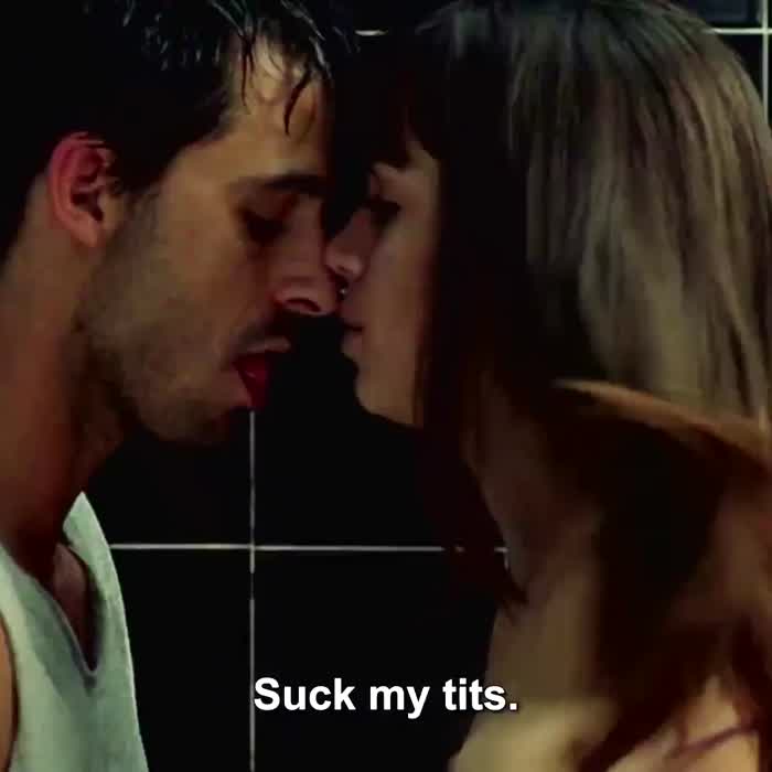 This Ana de Armas scene gets even better with subtitles