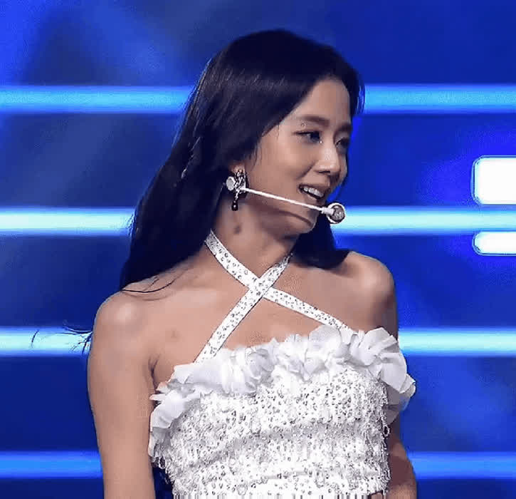 Jisoo Sweaty Armpits 💦