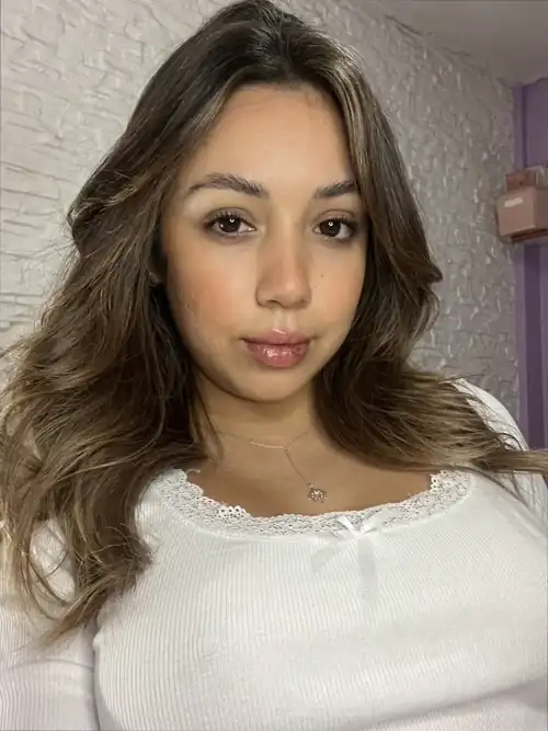 I hope you would date an 18F who is always horny like me