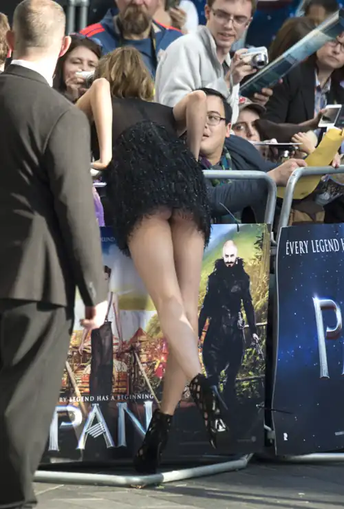 Sexy Cara bent