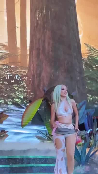 doja performing woman at the austin music festival yesterday