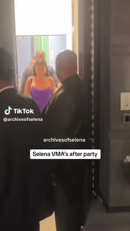 long video of busty 🍼 🍼 Selena in purple dress 