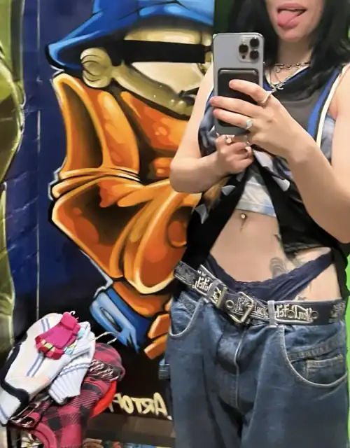 Billie is so fucking sexy