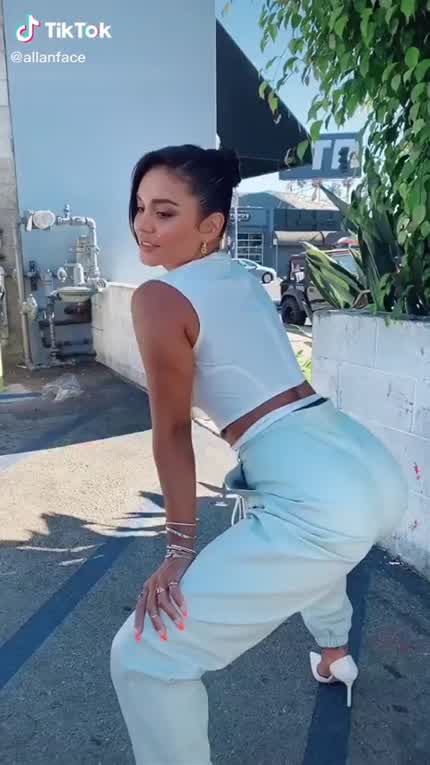 Vanessa Hudgens 