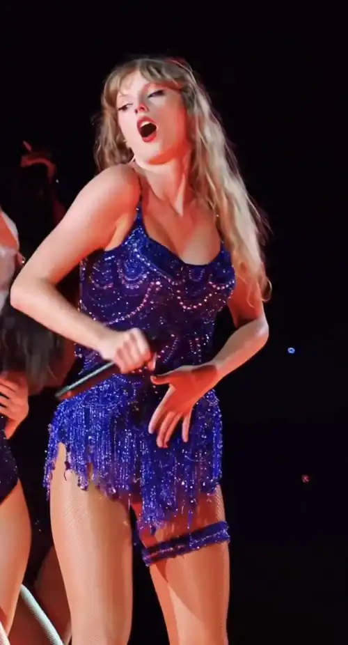 She’s about to touch herself 🫢 would you look away? 