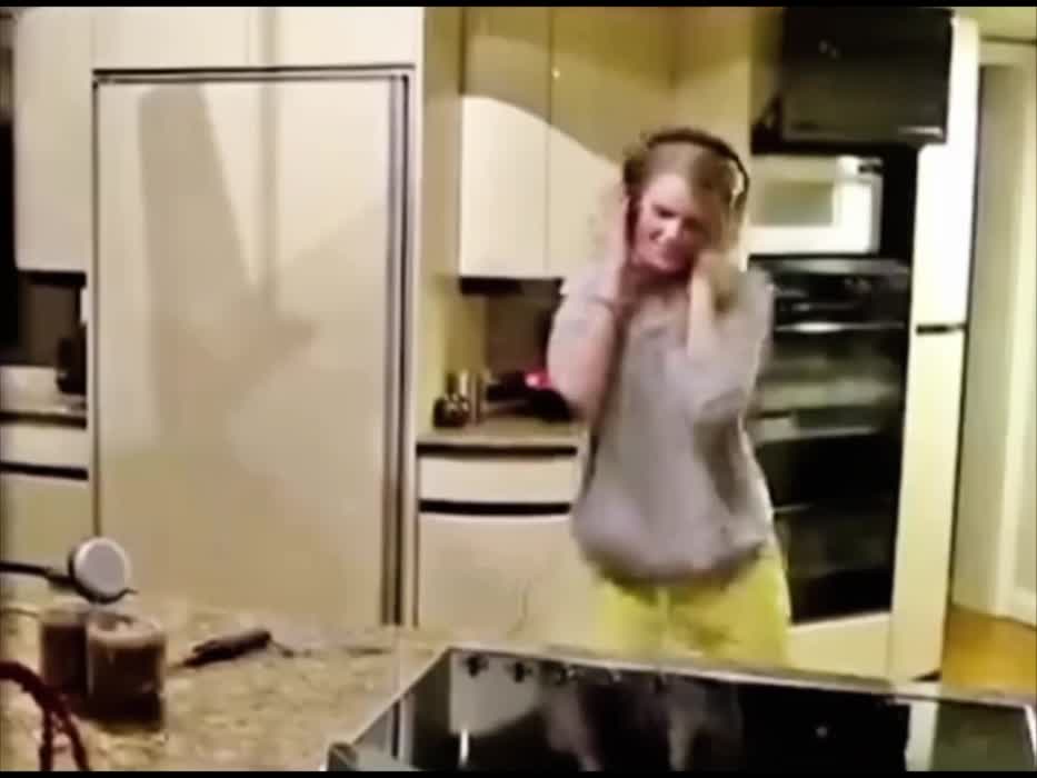 Bouncy in the kitchen