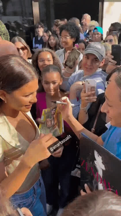 Zendaya Nip Slip Vid