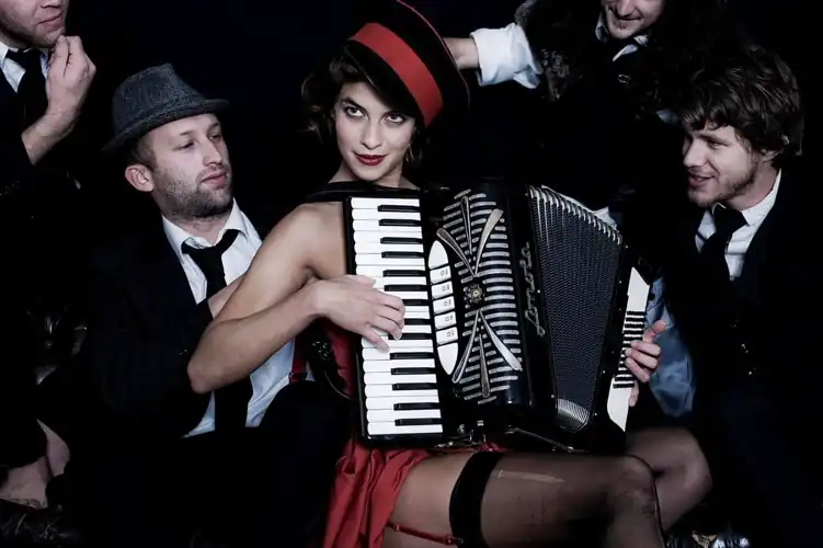 Molotov Jukebox band photo