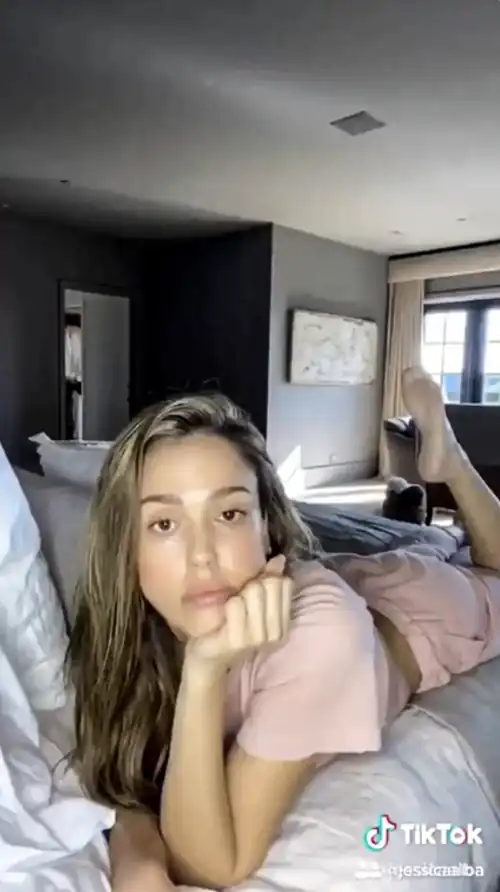 TikTok Screen Cap (She knows what we want to see - Soles)