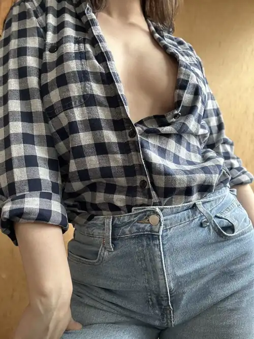 Tiny boobs don’t need a bra