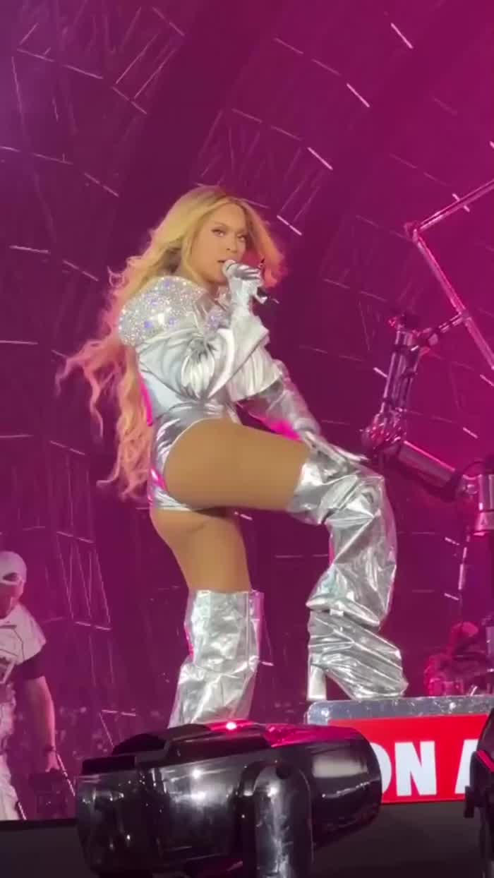 Renaissance Tour 
