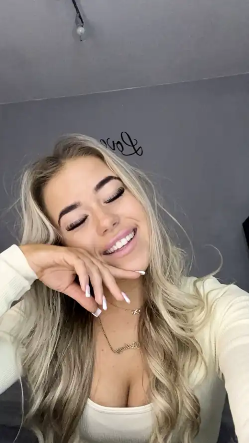 blondie smiles!