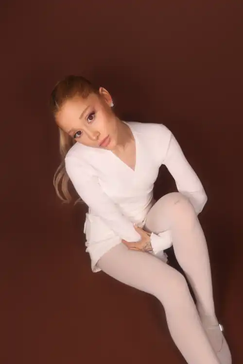 New r.e.m. beauty 'Yours Truly' Promo (2024)