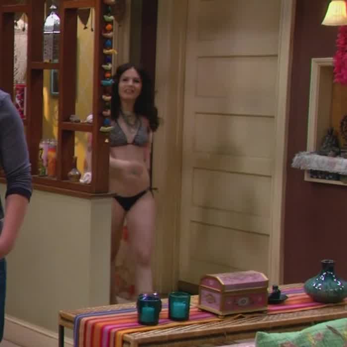 Erin Sanders