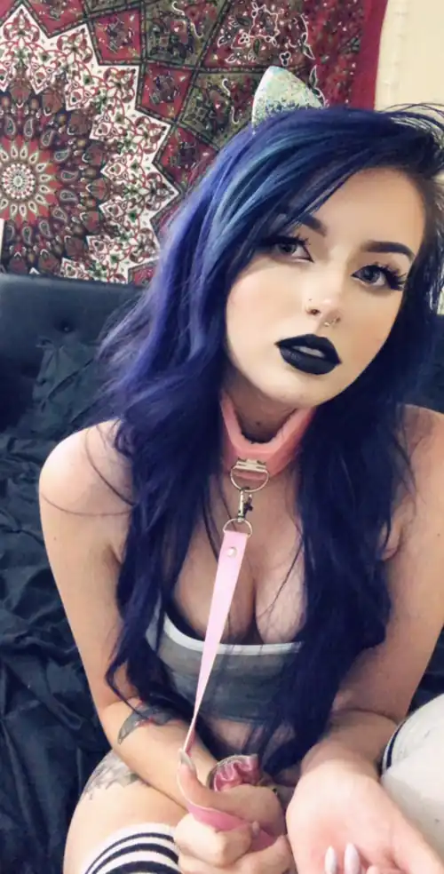 Kitten cum slut 🌸