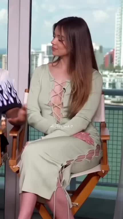 Hailee steinfeld 😍💦