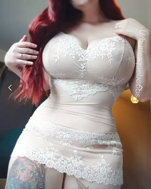 Love how this lace clings to all my curves. 