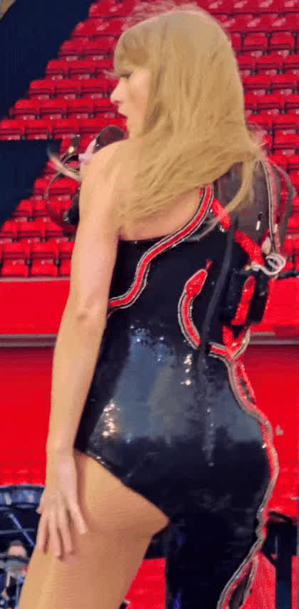 The Goddess I serve has a big ole butt