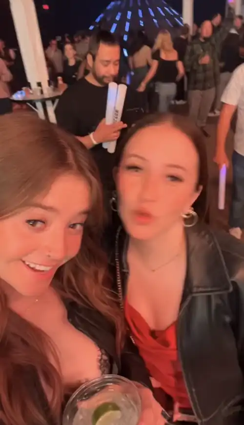 Susi and her sister Kate