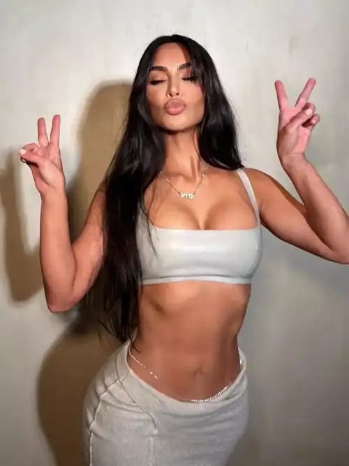 Anyone to rp as her?