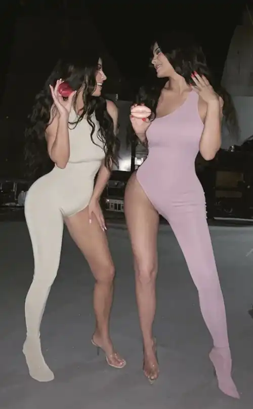 So high, so horny and so nasty. Feeding goddess kim and Kylie as dom or sub