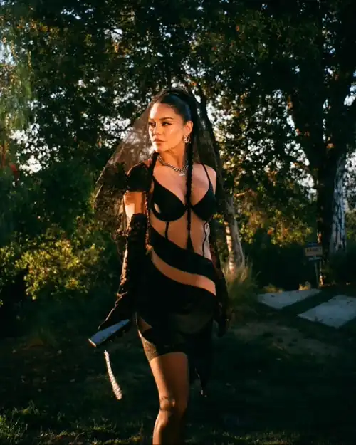 Black Halloween Costume