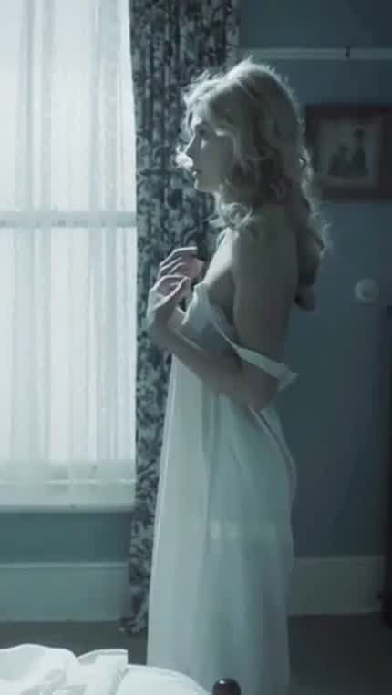 Rosamund Pike