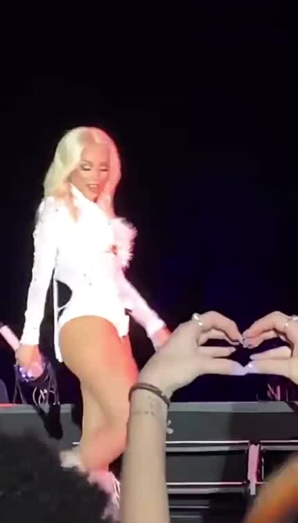 doja cat in nassau tonight!