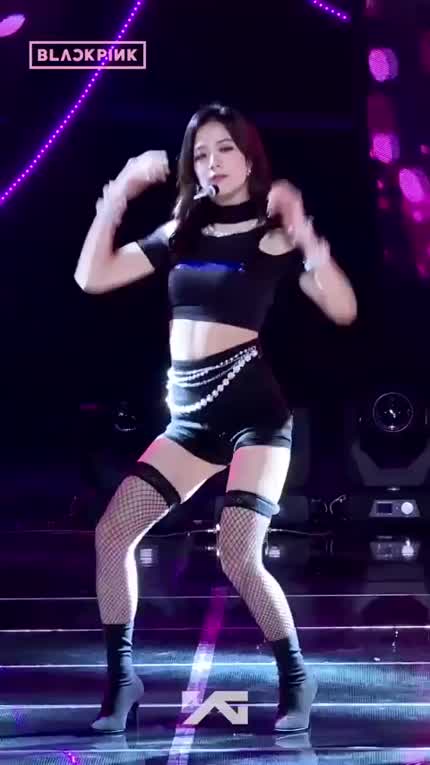 Jisoo in stockings
