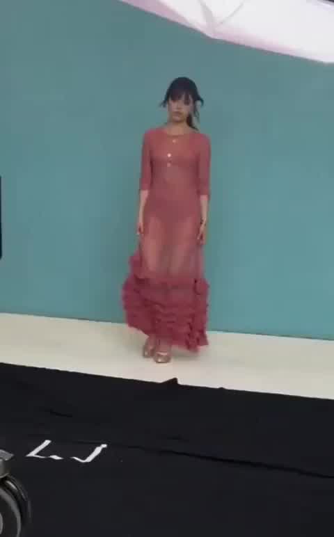 Jenna looking sexy 
