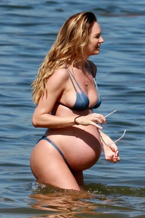 Candice Swanepoel had one of the sexiest pregnant bellies ever.