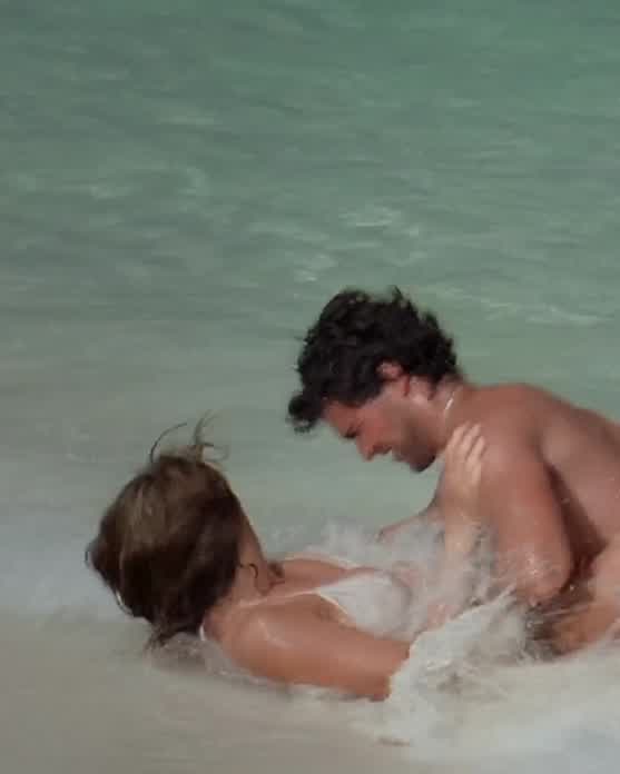 Kelly Brook - Survival Island 
