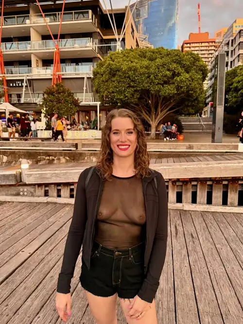 Spending the day showing my tits to tourists is a good day in my book 😜