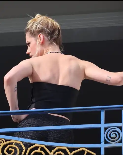 Kristen's back definition at Cannes