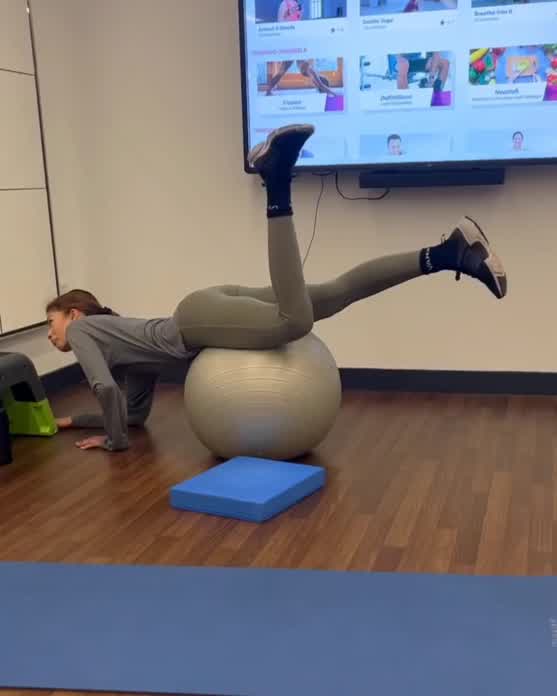 Zendaya works out 🤸🏾‍♀️